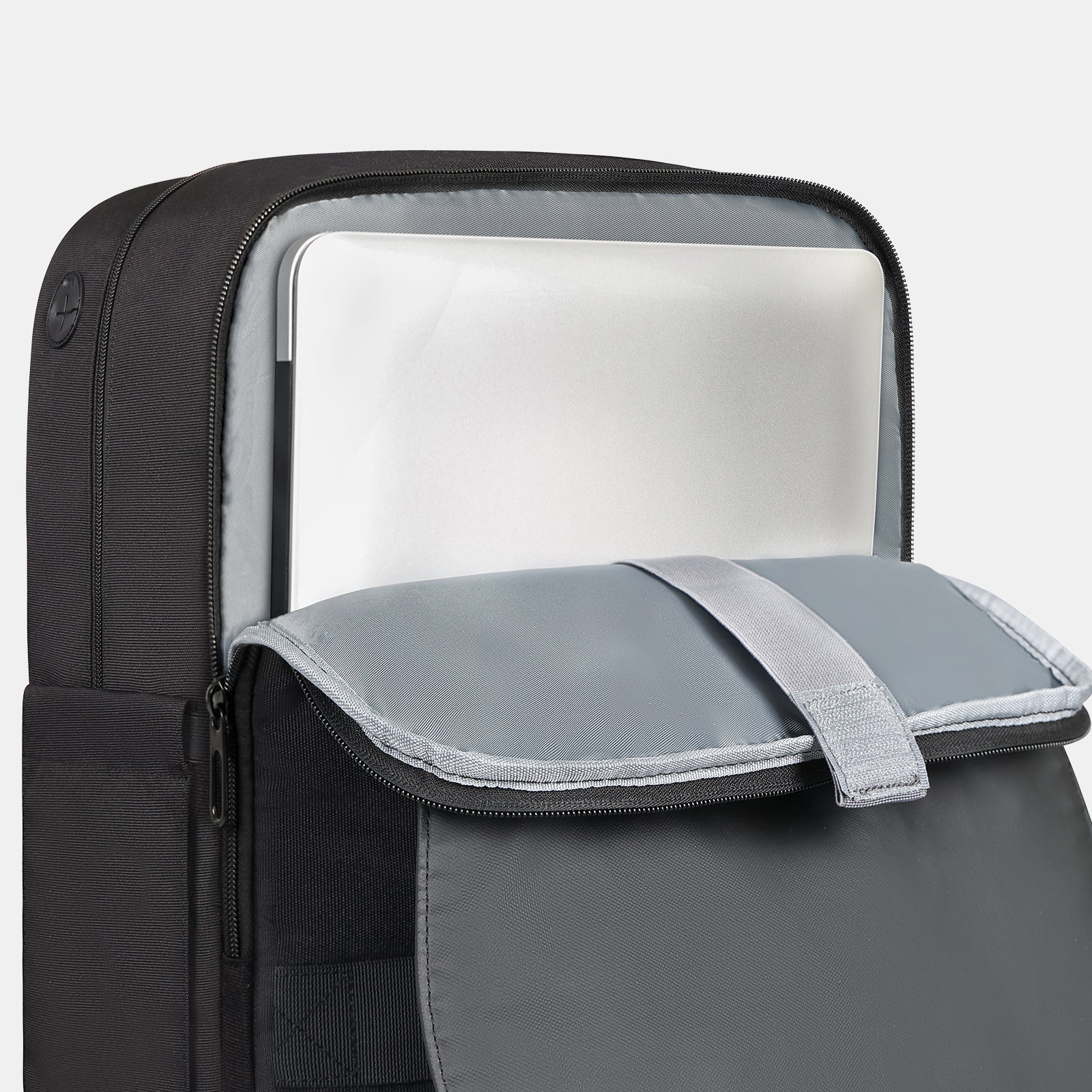 BERTASCHE MEN'S LUNCH BACKPACK
